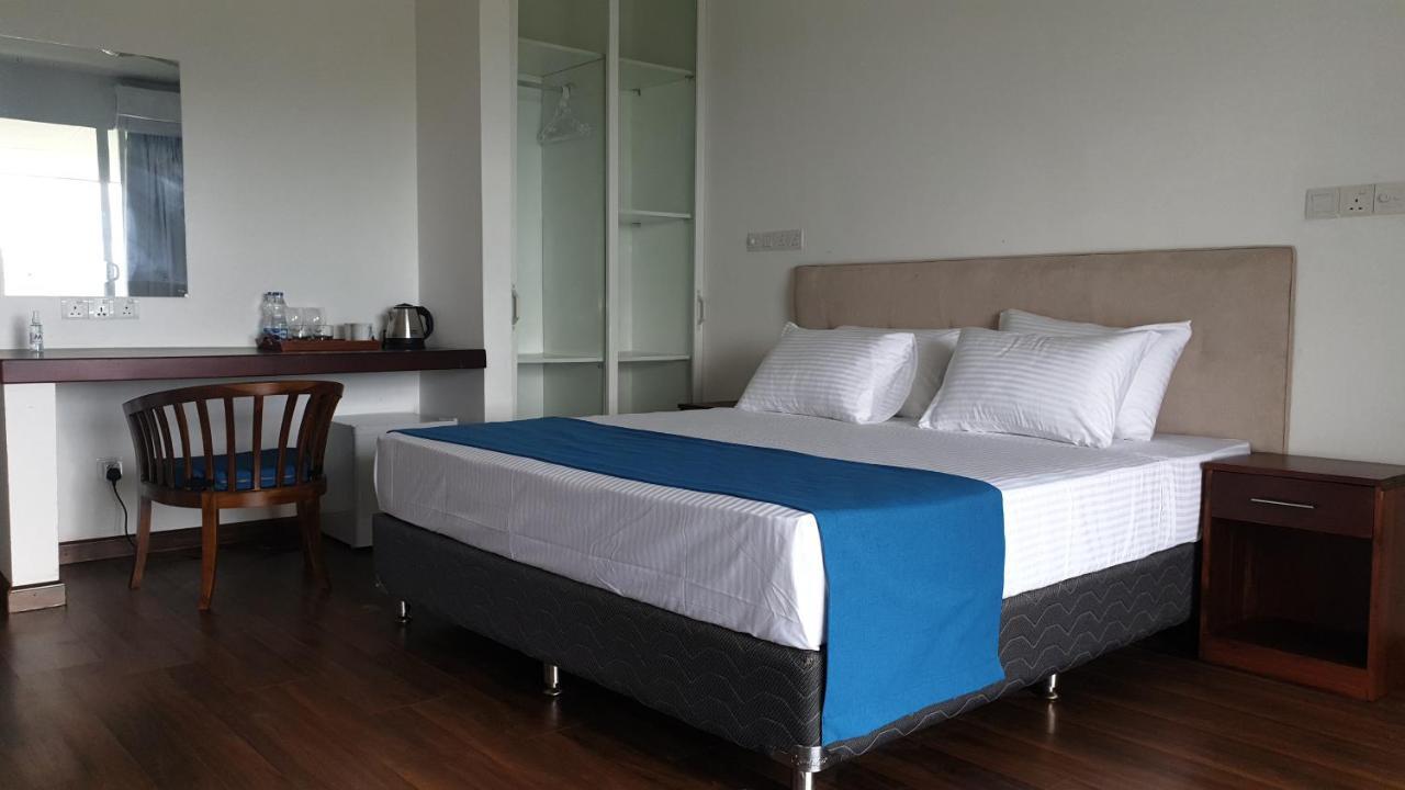The Mountbatten Hotel كاندي المظهر الخارجي الصورة