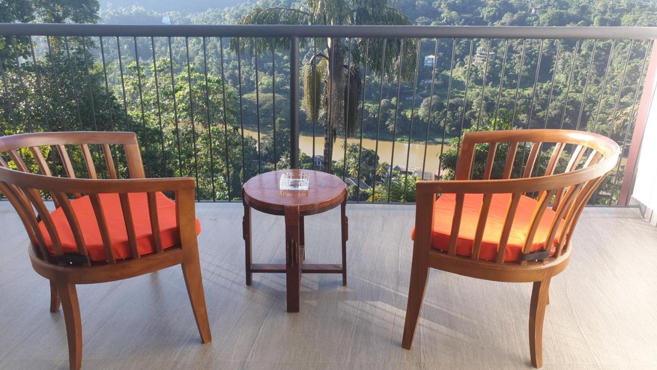 The Mountbatten Hotel كاندي المظهر الخارجي الصورة